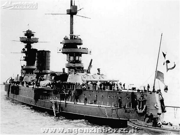 Navi da guerra Petropavlovsk 1911 Marat Volkhov incrociatore